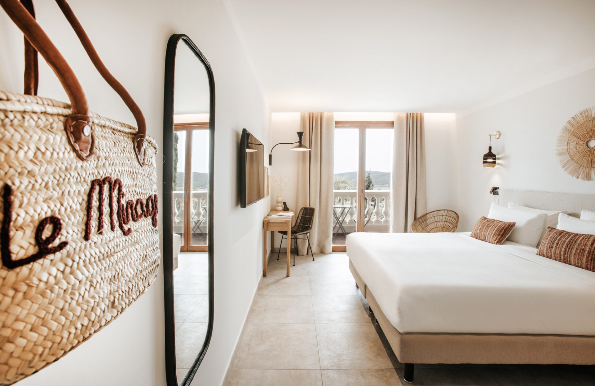 Chambre classique lit double hotel bormes les mimosas