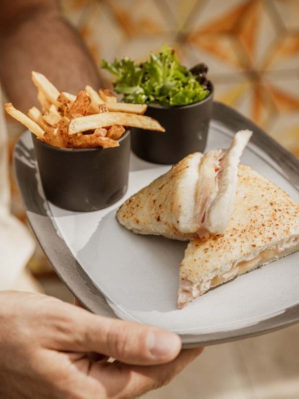 Le Mirage, a friendly restaurant in Bormes-les-Mimosas